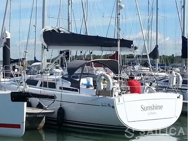Hanse 345 - Yacht Charter Sailica