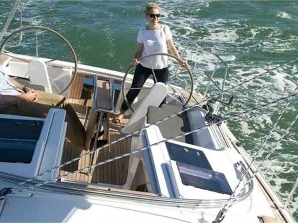 Hanse 345 - Yacht Charter Sailica