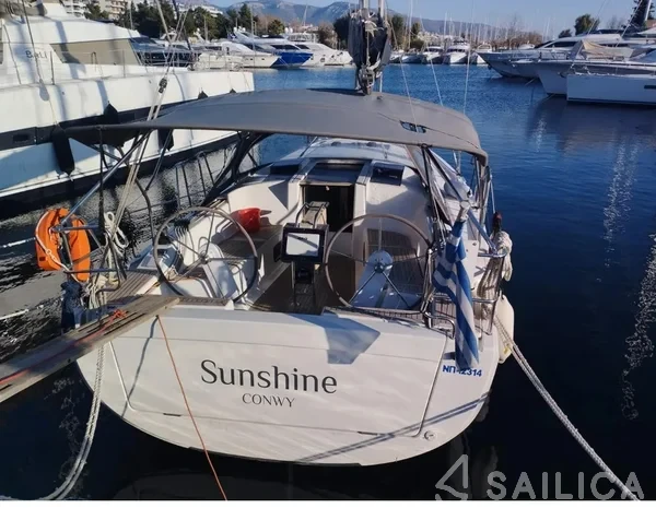 Hanse 345 - Yacht Charter Sailica