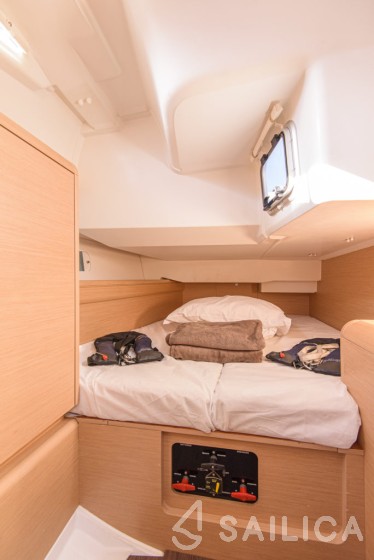 Sun Odyssey 449 - Yacht Charter Sailica