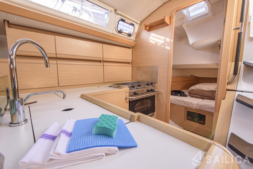 Sun Odyssey 449 - Yacht Charter Sailica