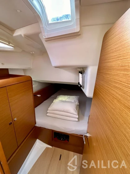 Sun Odyssey 449 - Yacht Charter Sailica