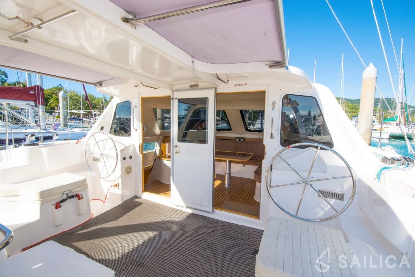 Seawind 1160 - Yacht Charter Sailica