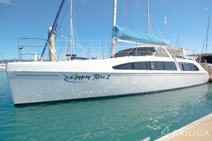 Seawind 1160 - Yacht Charter Sailica