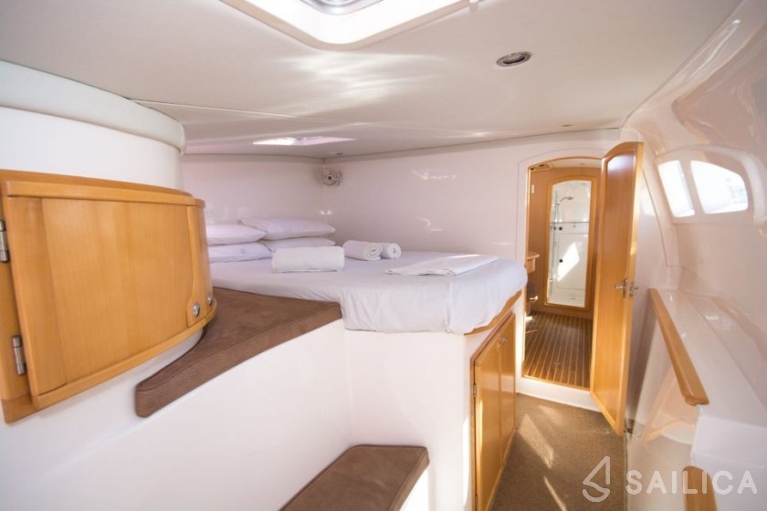 Seawind 1160 - Yacht Charter Sailica
