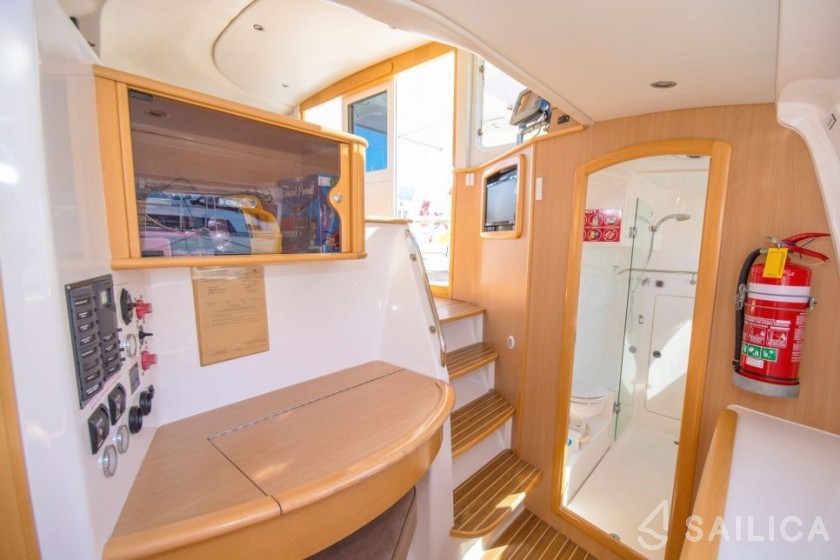 Seawind 1160 - Yacht Charter Sailica