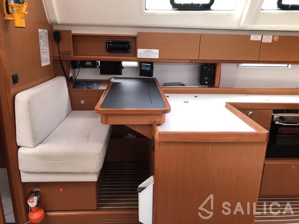 Bavaria 51 Cruiser - Yacht Charter Sailica