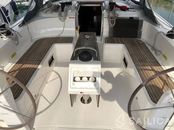 Bavaria 51 Cruiser - Yacht Charter Sailica