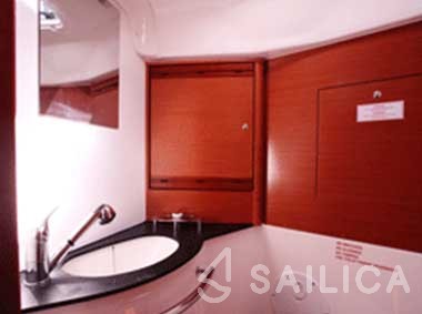 Bavaria 40 - Yacht Charter Sailica
