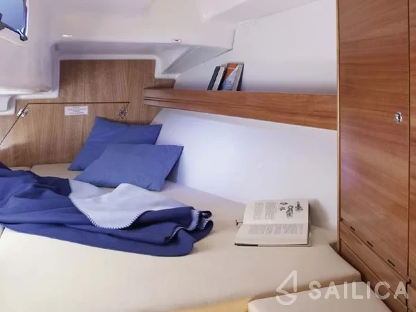 Bavaria 33 Cruiser - Yacht Charter Sailica