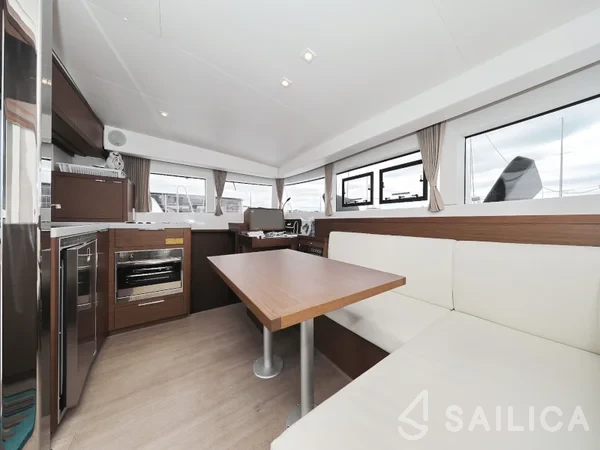 Lagoon 40 - Yacht Charter Sailica