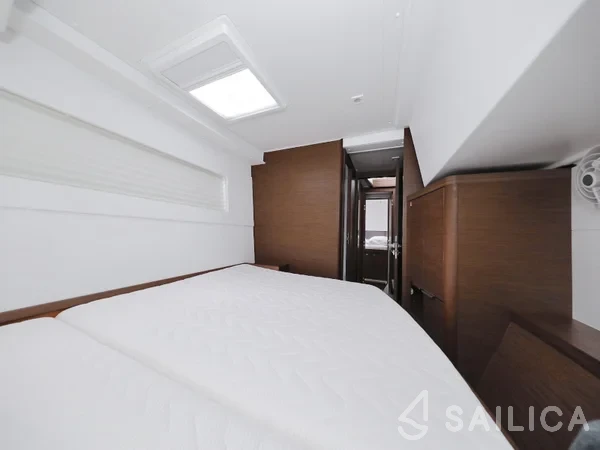 Lagoon 40 - Yacht Charter Sailica