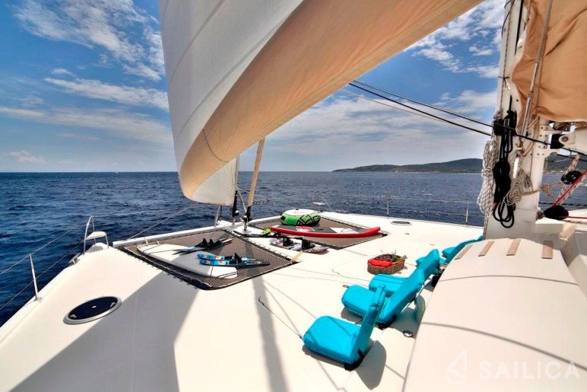 Galathea 65 - Yacht Charter Sailica