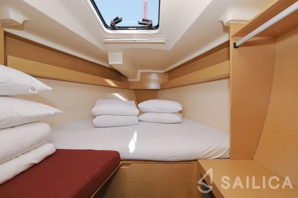 Elan 350 - Yacht Charter Sailica