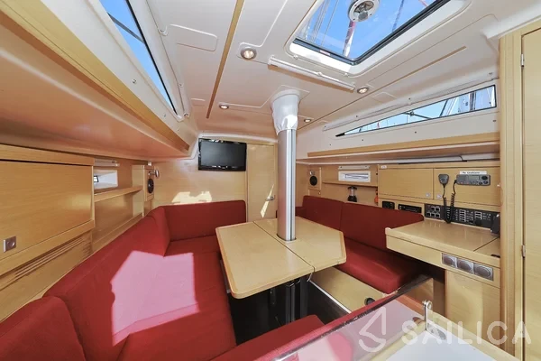 Elan 350 - Yacht Charter Sailica