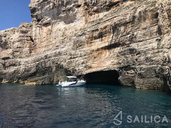Beneteau Flyer 7.7 - Yacht Charter Sailica