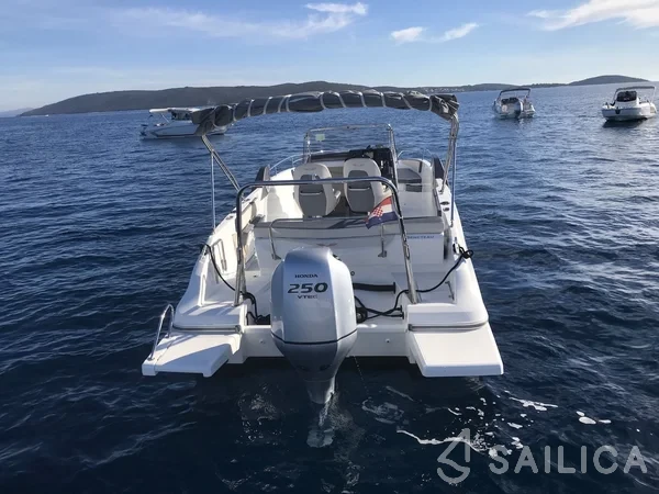 Beneteau Flyer 7.7 - Yacht Charter Sailica
