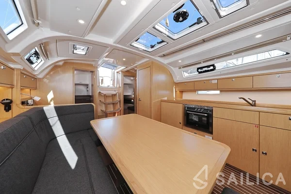 Bavaria 41 Cruiser - Yacht Charter Sailica