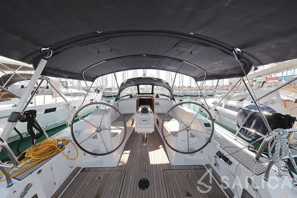 Bavaria 41 Cruiser - Yacht Charter Sailica