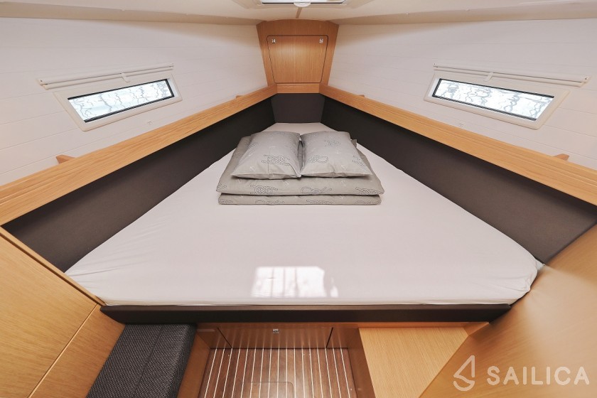 Bavaria 41 Cruiser - Yacht Charter Sailica