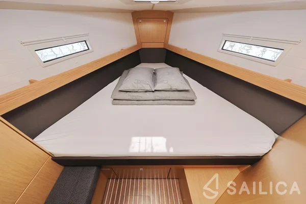Bavaria 41 Cruiser - Yacht Charter Sailica