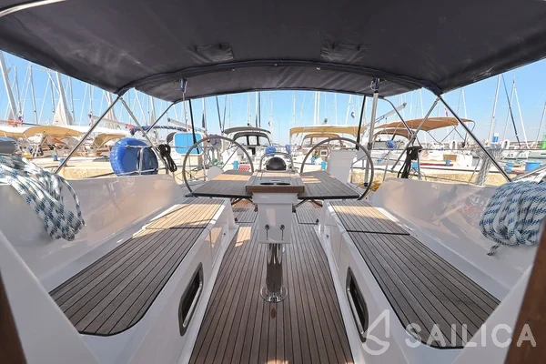 Bavaria 41 Cruiser - Yacht Charter Sailica