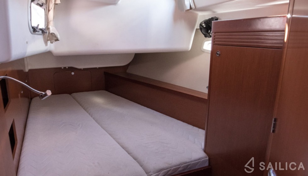 Oceanis 50 Family - Yacht Charter Sailica