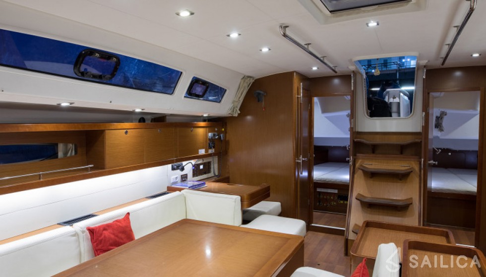 Oceanis 50 Family - Yacht Charter Sailica