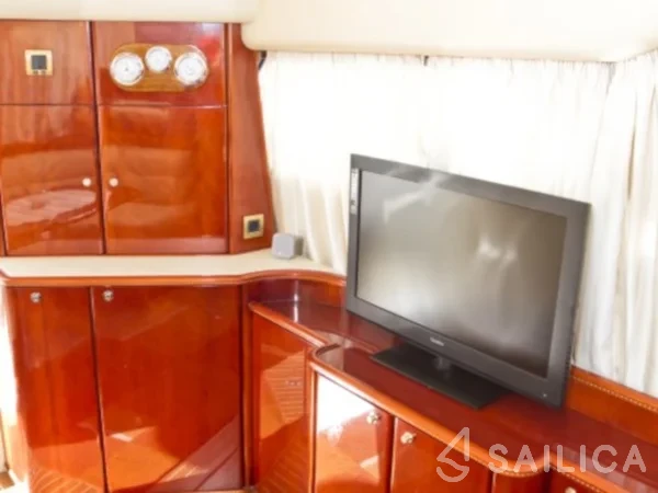 Princess 480 - Yacht Charter Sailica