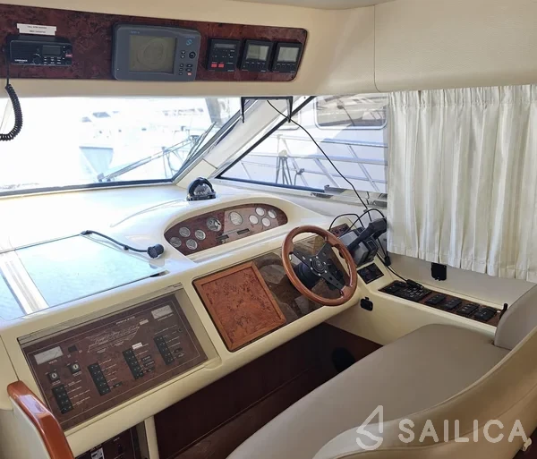 Princess 480 - Yacht Charter Sailica