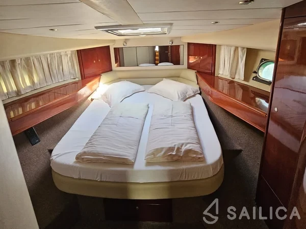 Princess 480 - Yacht Charter Sailica