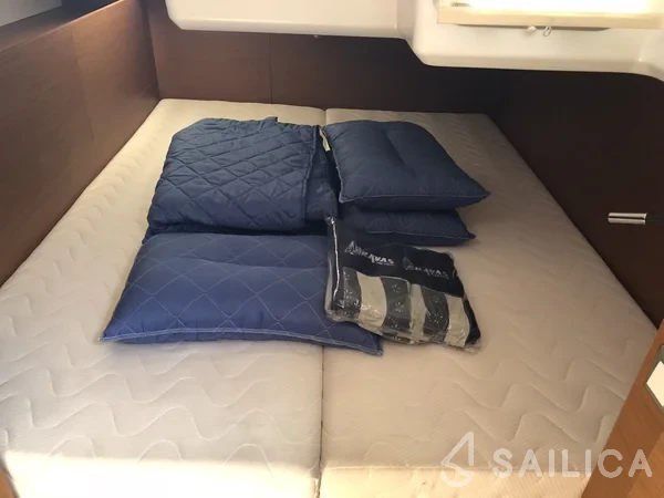 Sun Odyssey 440 - Yacht Charter Sailica