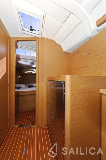 Dufour 430 Grand Large - Yacht Charter Sailica