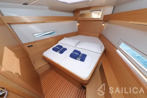 Dufour 430 Grand Large - Yacht Charter Sailica