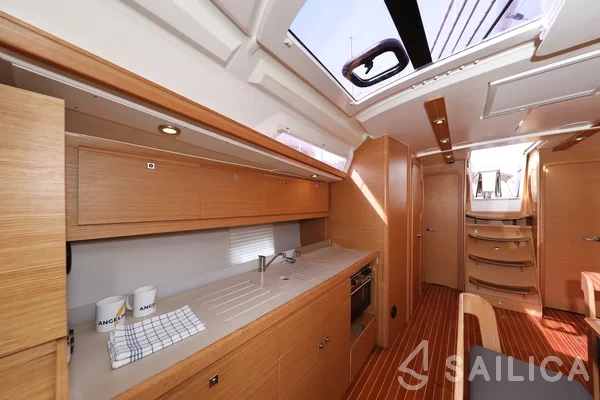 Dufour 430 Grand Large - Yacht Charter Sailica