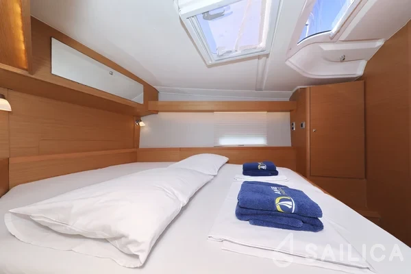 Dufour 430 Grand Large - Yacht Charter Sailica
