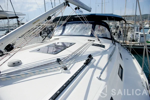 Bavaria 40 Cruiser - Yacht Charter Sailica