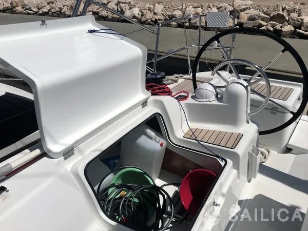Sun Odyssey 419 - Yacht Charter Sailica