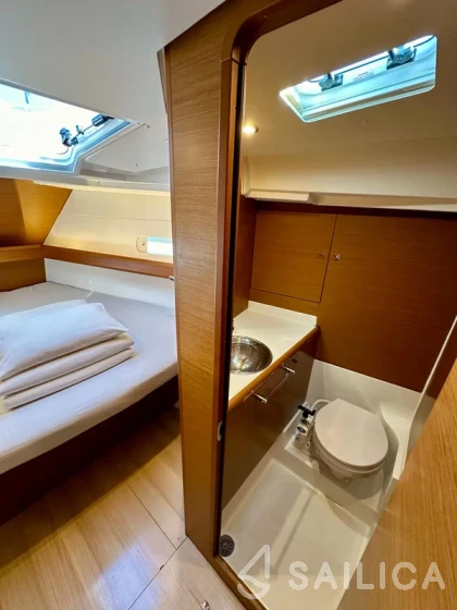 Sun Odyssey 419 - Yacht Charter Sailica