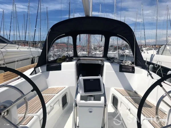 Sun Odyssey 419 - Yacht Charter Sailica