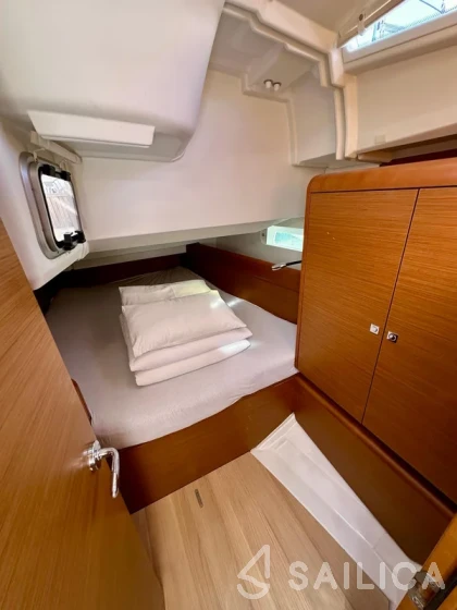 Sun Odyssey 419 - Yacht Charter Sailica