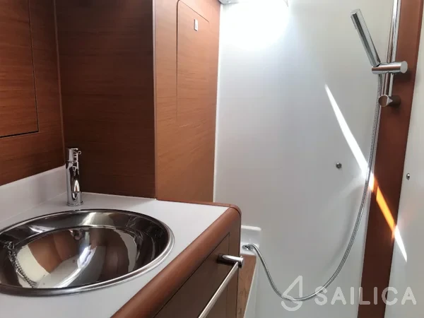 Sun Odyssey 419 - Yacht Charter Sailica