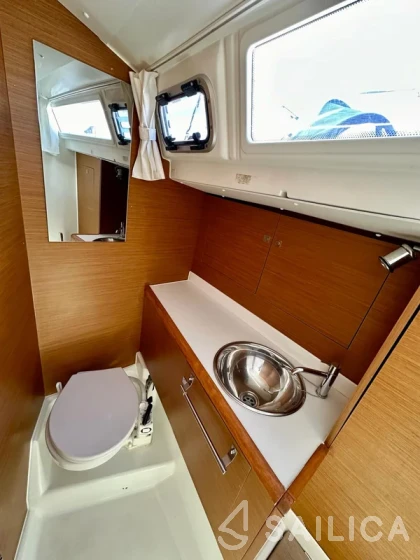 Sun Odyssey 419 - Yacht Charter Sailica