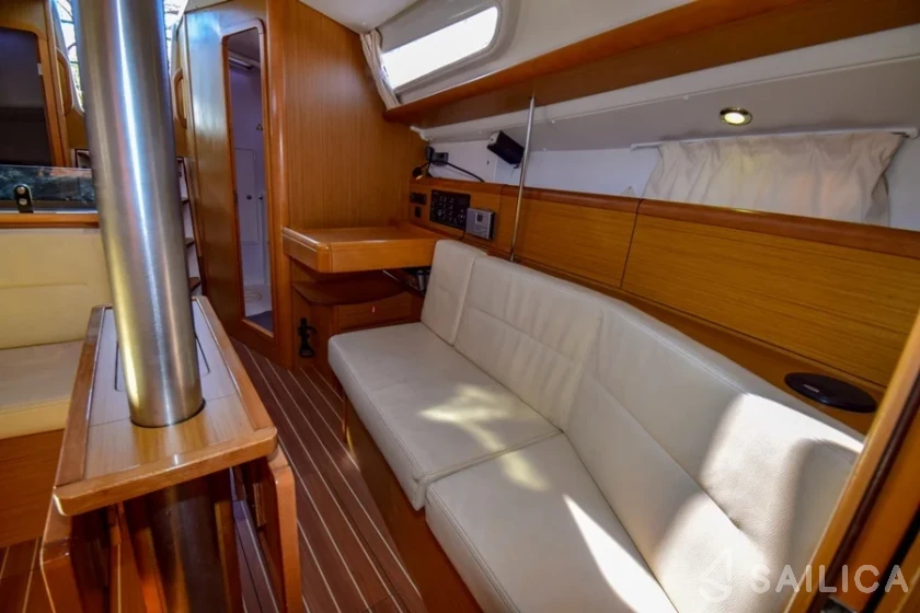 Sun Odyssey 36i - Yacht Charter Sailica
