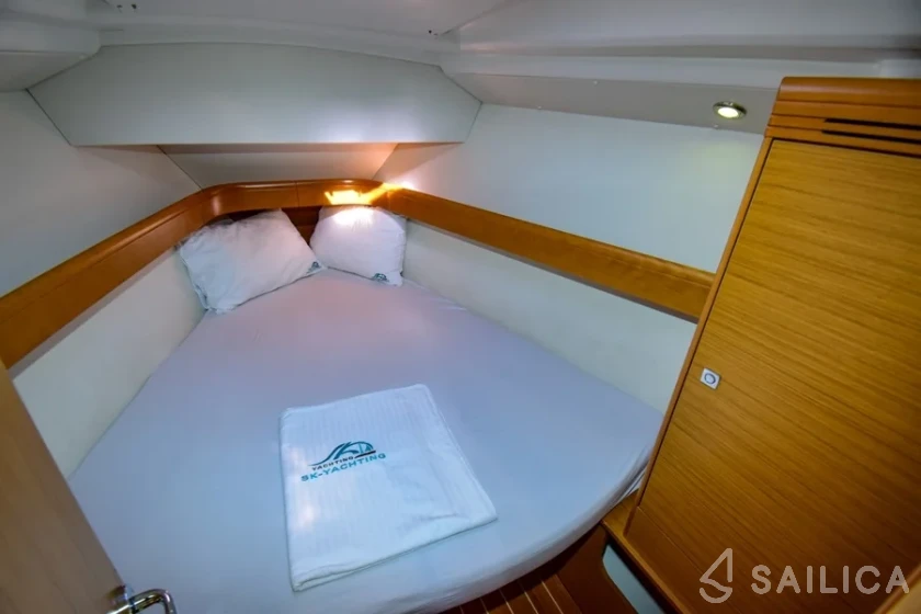 Sun Odyssey 36i - Yacht Charter Sailica