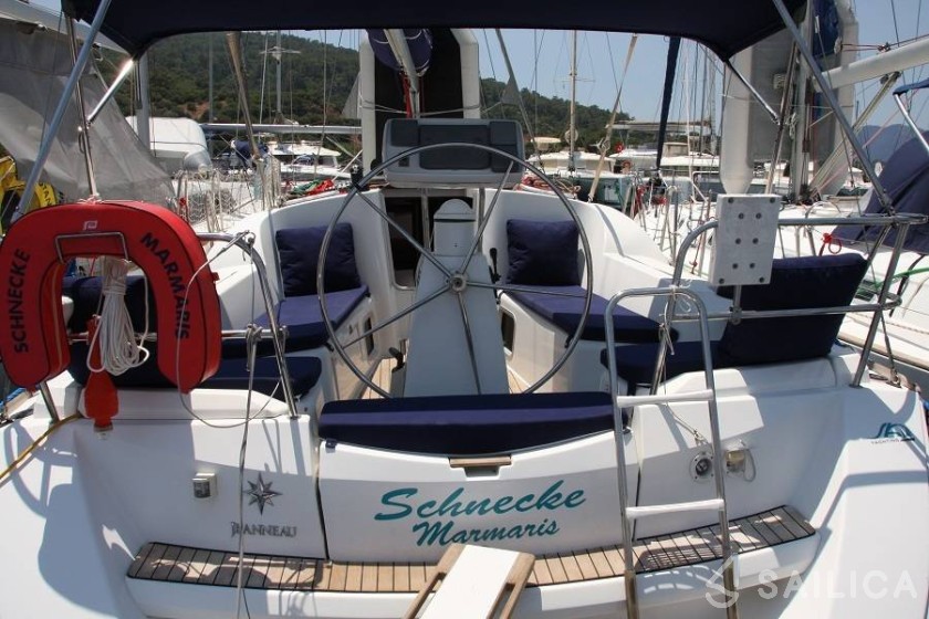 Sun Odyssey 36i - Yacht Charter Sailica