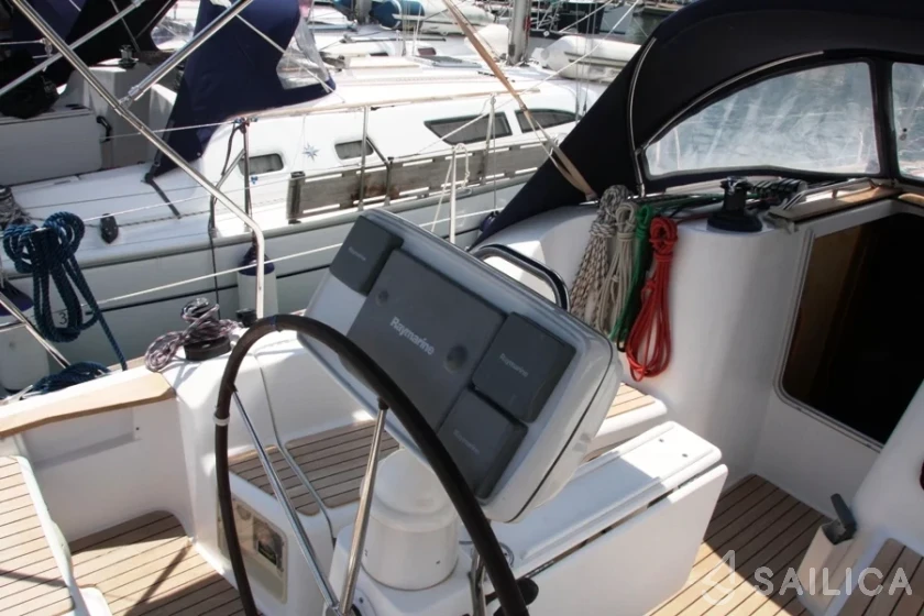 Sun Odyssey 36i - Yacht Charter Sailica