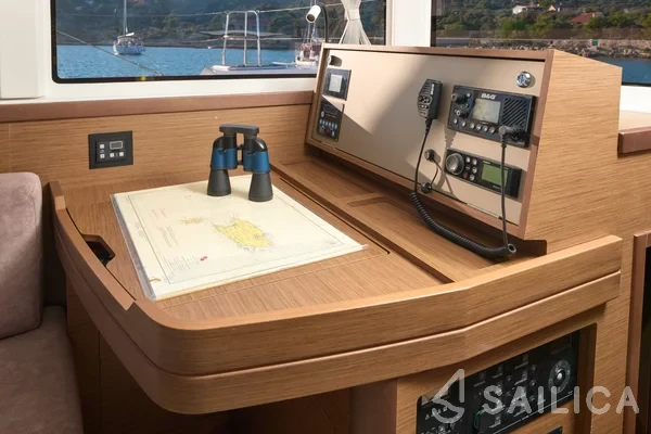 Lagoon 42 - Yacht Charter Sailica