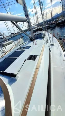 Sun Odyssey 519 - Yacht Charter Sailica