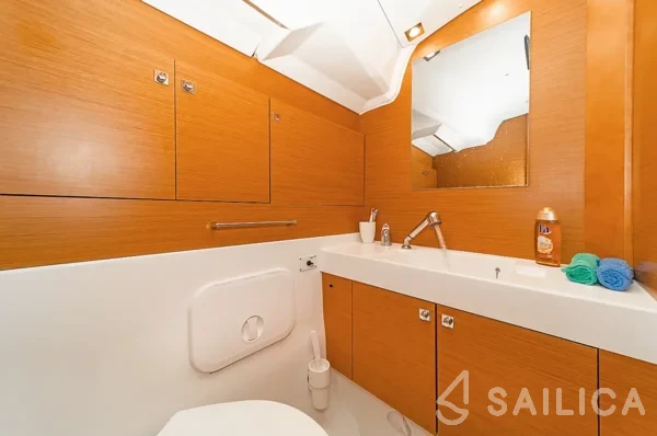 Sun Odyssey 519 - Yacht Charter Sailica
